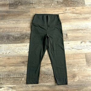 Women’s capri legging size L